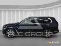 2023 BMW X7