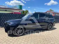 2023 BMW X7