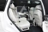 2023 BMW X7