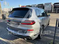 2023 BMW X7