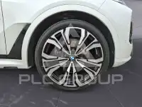 2023 BMW X7