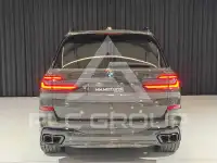 2023 BMW X7