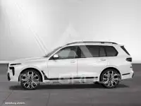 2023 BMW X7