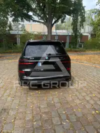 2023 BMW X7