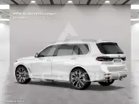 2023 BMW X7
