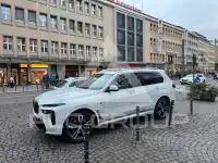 2023 BMW X7