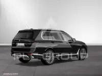 2023 BMW X7