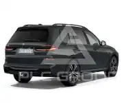 2023 BMW X7