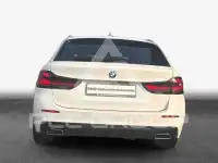 2023 BMW 520