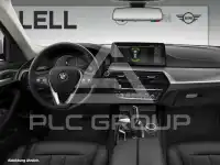 2023 BMW 520