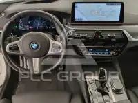 2023 BMW 520