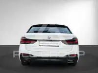 2023 BMW 520