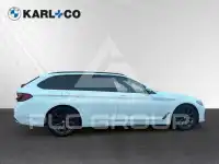 2023 BMW 520