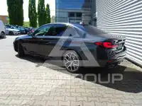 2023 BMW 520