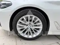 2023 BMW 520