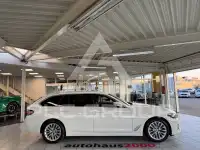 2023 BMW 520