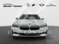 2023 BMW 520