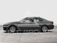 2023 BMW 520