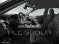 2023 BMW M8