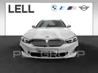 2023 BMW 318
