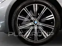 2023 BMW 318