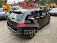 2023 Mercedes Benz B 180