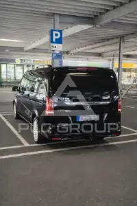 2023 Mercedes Benz V 300