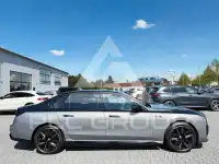 2024 BMW M7