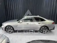 2024 BMW 520