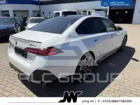 2024 BMW 520