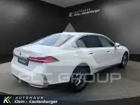 2024 BMW 520