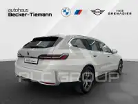 2024 BMW 520