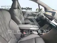 2024 BMW 218