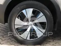 2024 Volvo XC40
