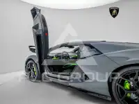 2024 Lamborghini Revuelto