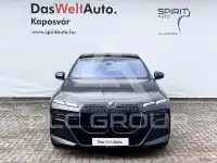2025 BMW 740
