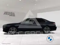 2025 BMW 740