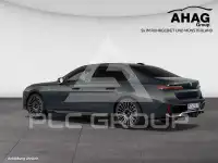 2025 BMW 740