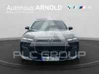2025 BMW 740