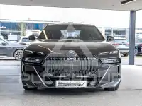 2025 BMW 740