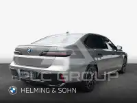 2025 BMW 740