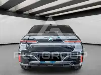 2025 BMW 740