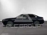 2025 BMW 740