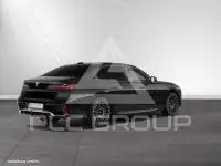 2025 BMW 740