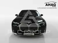 2025 BMW 740