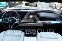 2025 BMW 740