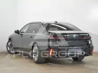 2025 BMW 740