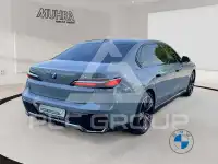 2025 BMW 740