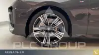 2025 BMW 740