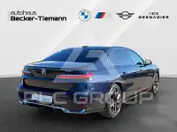 2025 BMW 740